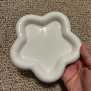 White Star-Shaped Ceramic Ring Dish